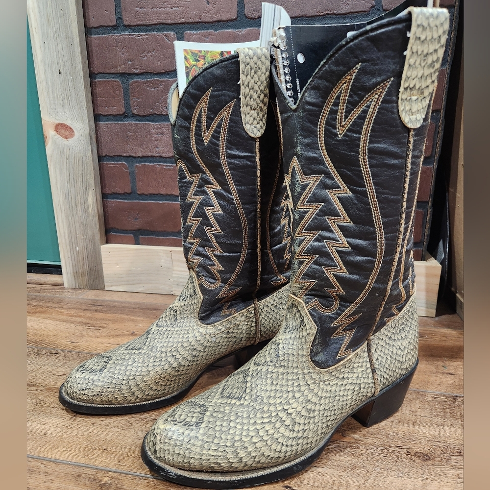 Fake Rattlesnake Cowboy Boots 10.5 Wide - Picture 2 of 7